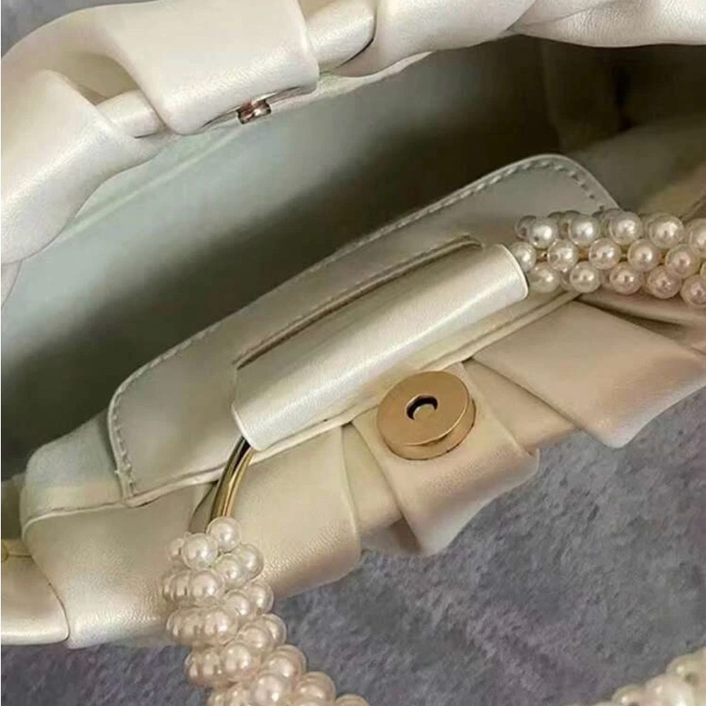 White pearl bag - Picture 6 of 10